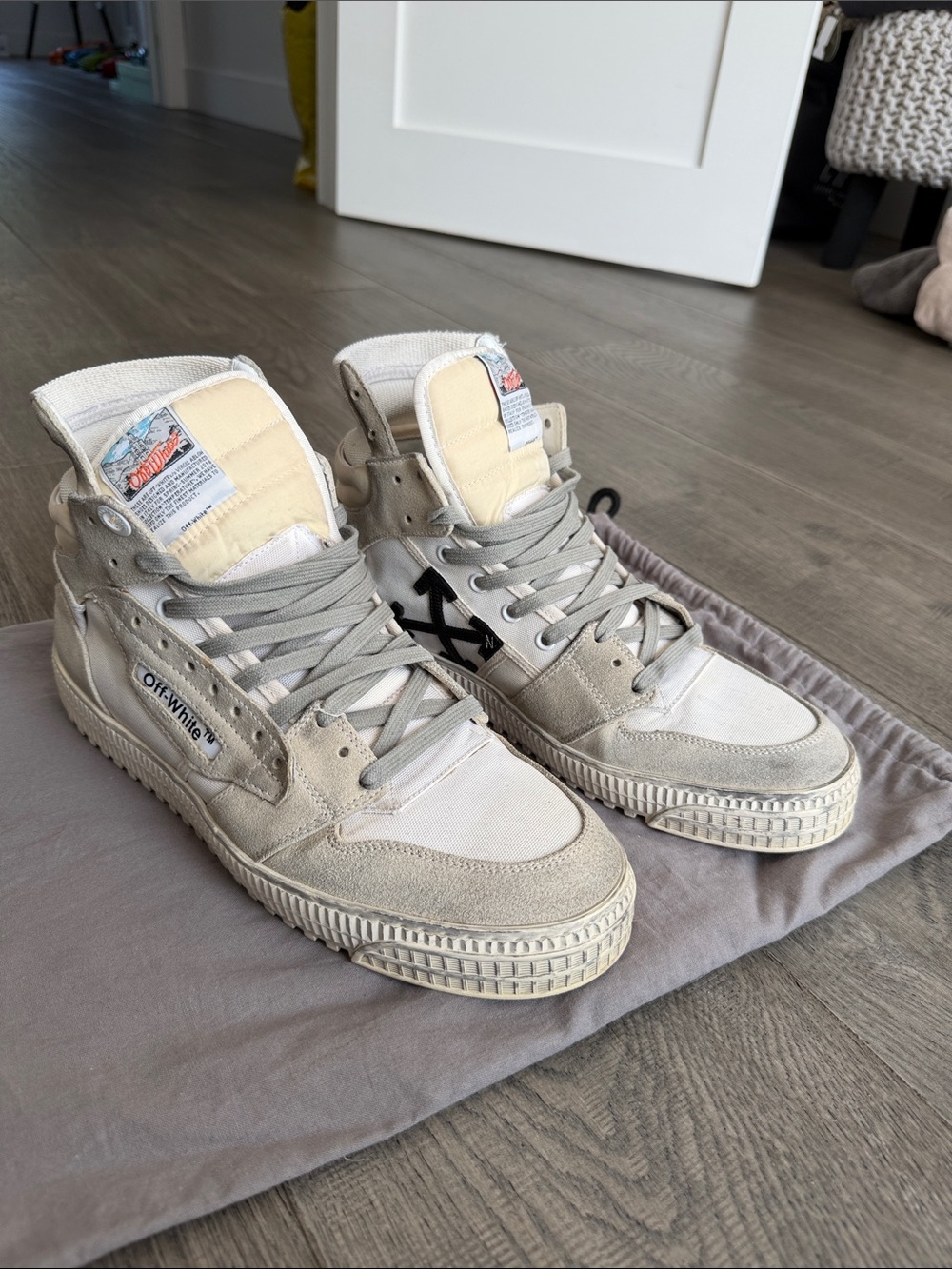 Off-White Men’s Cream/Gray High-Top Sneakers